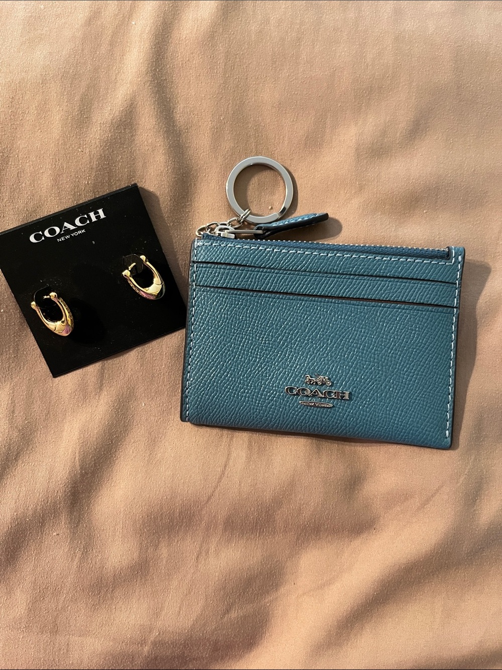 NWOT Coach Pebble Leather Card Holder Keyring in Teal Blue w/ NWT Earrings